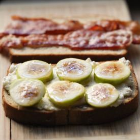 Fig, Ricotta, Bacon & Honey Panini - Recipe photo by ringfingertanline