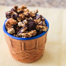 Chocolate Drizzled Caramel Corn - Recipe photo by elpipetuanis