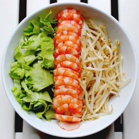 Bean Sprout & Shrimp Salad - Recipe photo by Le Yin