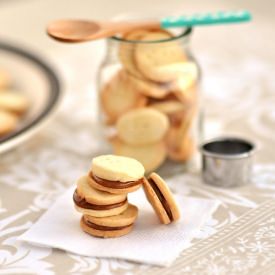 Vanilla Cookies with Dulce de Leche - Recipe photo by agusyornet