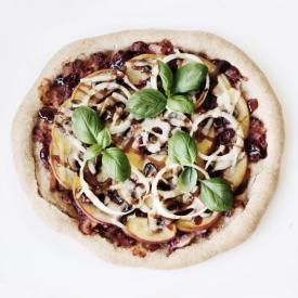 Peach, Baby Bella & Basil Pizza - Recipe photo by milkingalmonds