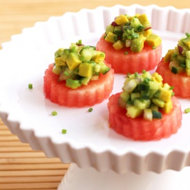 Avocado Watermelon Bites - Recipe photo by meatified