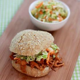 Juicy Pulled Pork Burger - Recipe photo by Ellevild Madblog