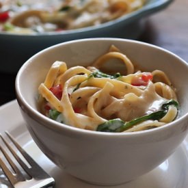 Greek Yogurt Fettuccine Alfredo - Recipe photo by FloridaMilk