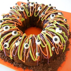 Tri-Color Halloween Bundt Cake - Recipe photo by sugarswings