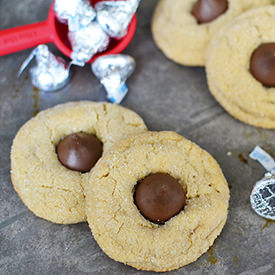 Peanut Butter Blossom Cookies - Recipe photo by sweetsociety
