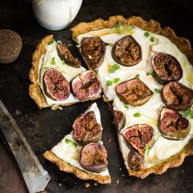 Labneh, Fig and Thyme Tart - Recipe photo by ummekulsumm