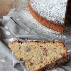 Cake with Raisins and Nuts - Recipe photo by La cucina spontanea