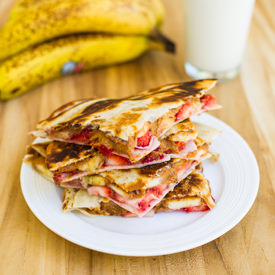 Peanut Butter Strawberry Quesadilla - Recipe photo by Cooking Madly
