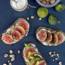 Honey Figs and Ricotta Crostini - Recipe photo by honeyandfigs