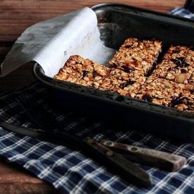Honeyed Apricot Granola Bars - Recipe photo by thepastryaffair