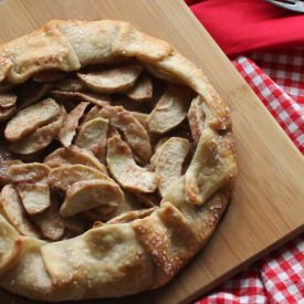 Easy Apple Crostata - Recipe photo by Joan@ Chocolate and more