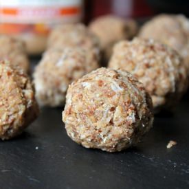 Almond Butter Coconut Cookie Bites - Recipe photo by mangia
