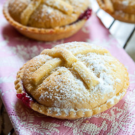 Welsh Cheesecakes - Recipe photo by food and tools