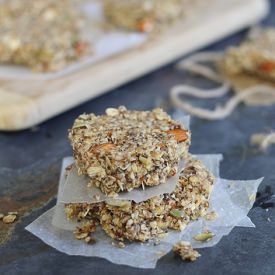 Apple Cinnamon Granola Bars - Recipe photo by Running to the Kitchen
