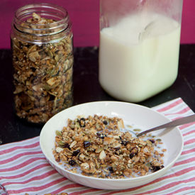 Oat-Free Granola - Recipe photo by wholefully