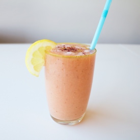 Funky Pinky Smoothie - Recipe photo by vajkri
