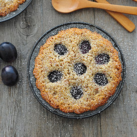 Warm Almond Cakes with Grapes - Recipe photo by tortelina