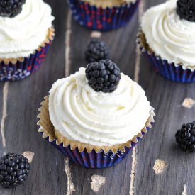 Pastel de Tres Leches Cupcake - Recipe photo by Happy Cook