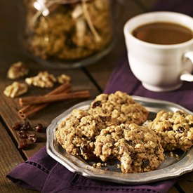 Chewy Oatmeal Raisin Cookies - Recipe photo by Photoappetite