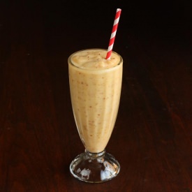 Peach Banana Breakfast Smoothie - Recipe photo by TheVietVegan