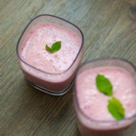 Strawberry Mint Smoothie - Recipe photo by Minty Chai