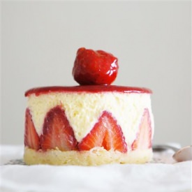 Mini Fraisiers - Recipe photo by cakeletsanddoilies