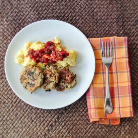 Quinoa Breakfast Cakes - Recipe photo by myutensilcrock