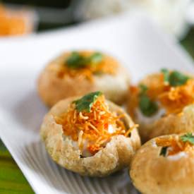 Dahi Sev Batata Puri - Recipe photo by cravecookclick