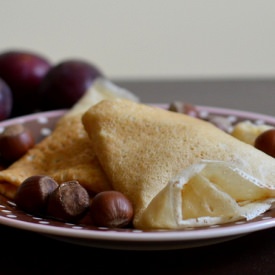 Plum-Hazelnut Mousse & Crepes - Recipe photo by whiness
