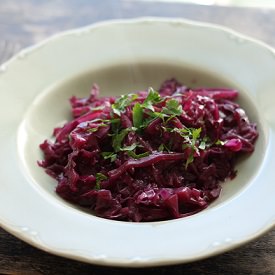 Braised Red Cabbage with Juniper - Recipe photo by thebitehouse