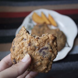 Chili Chocolate Oatmeal Cookies - Recipe photo by thumpkin