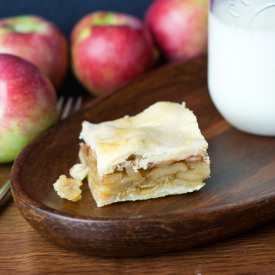 Apple Pie Bars - Recipe photo by tastesoflizzyt