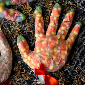 Glove treat bags - Recipe photo by Cakewhiz