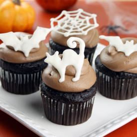 Halloween Cupcake Toppers - Recipe photo by MissCandiQuik