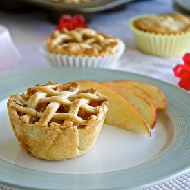 Mini Apple Pies - Recipe photo by Sasi