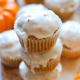 Pumpkin Doughnut Muffins - Recipe photo by damndelicious