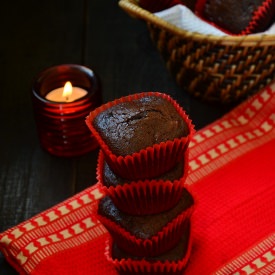 Eggless Chocolate-Dry Fruit Muffins - Recipe photo by cubesnjuliennes