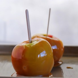 Vanilla Caramel Apples - Recipe photo by Call Me Fudge