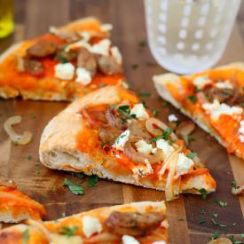 Roasted Red Pepper Pizza - Recipe photo by cookingforkeeps
