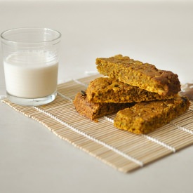 Healthier Pumpkin Flapjack Bar - Recipe photo by Daniela @foodrecipeshq