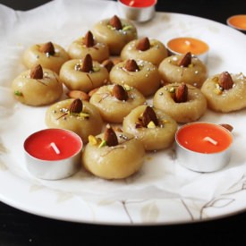 Cashew Nut Fudge - Recipe photo by sugaretal