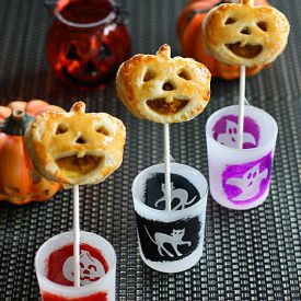 Pumpkin Meat Pie Pops - Recipe photo by hannoah