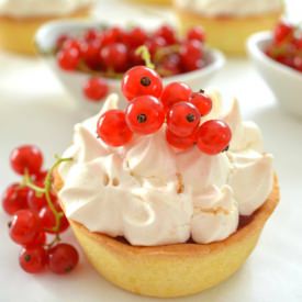 Mini Redcurrant Meringue Pies - Recipe photo by Like Chocolate