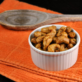 Maple-Glazed Spicy Herbed Cashews - Recipe photo by allfourburners