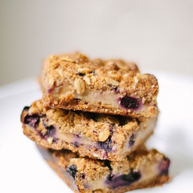 Blueberry Crisp Bars - Recipe photo by honey and brie