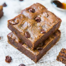 Gingerbread Molasses Choc Chip Bars - Recipe photo by Averie