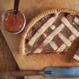 Caramel-Apricot Linzer Torte - Recipe photo by bakepedia
