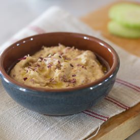 Simple Hummus - Recipe photo by kitchentonirvana.com