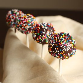 Candy Crush Cake Pops - Recipe photo by TheVietVegan